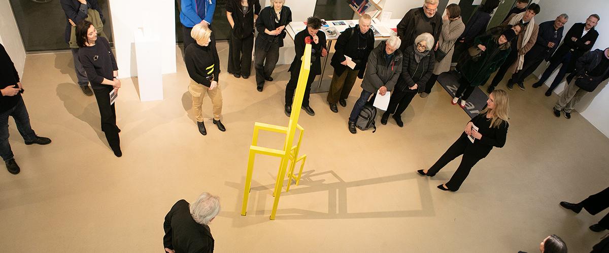 Ausstellungser&ouml;ffnung &bdquo;Reduktion + Emotion&ldquo;, zs art galerie, Wien, 2024, Foto: Katharina F. Rossboth/Bildrecht, Wien 2026,, courtesy zs art galerie